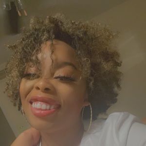 Meet your Posher, Chakeisha